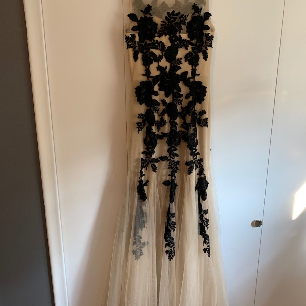 Dress - Picture 2 of 2